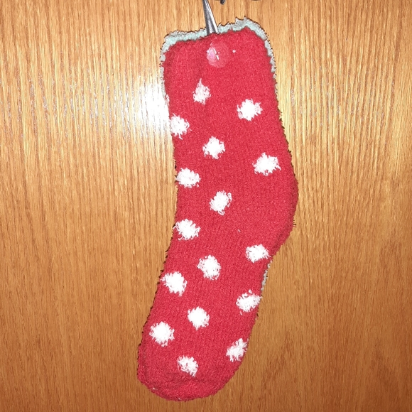 2 PK of Mickey & Minnie Mouse Fuzzy Socks NWT - Picture 16 of 16